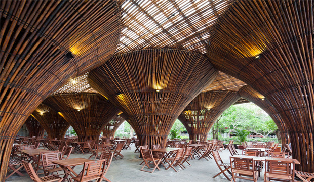 کافه bamboo kontum indochine ساخته شده از چوب های بامبو
